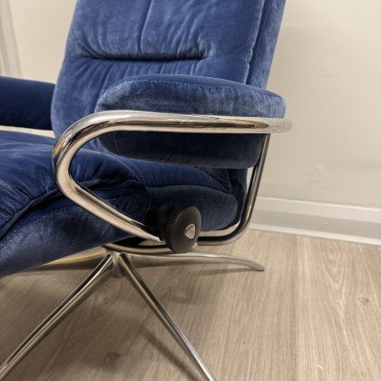 Stressless Tokyo - Recliner Chair & Stool Stressless Tokyo - Recliner Chair & Stool