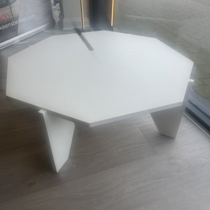 Natuzzi Editions - Octopus - White Coffee Table Natuzzi Editions - Octopus - White Coffee Table