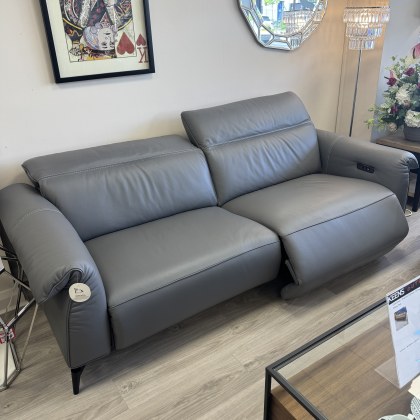 Natuzzi Editions - Leggiadro Large Sofa with Double Electric Motion Natuzzi Editions - Leggiadro Large Sofa with Double Electric Motion