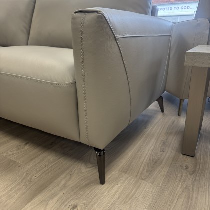 Jupiter Large Sofa in Cloud Leather Jupiter Large Sofa in Cloud Leather