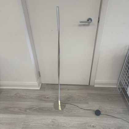 Twist LED Floor Lamp Twist LED Floor Lamp